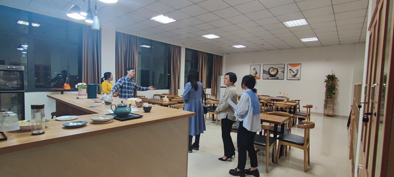 参观职工之家建设.jpg