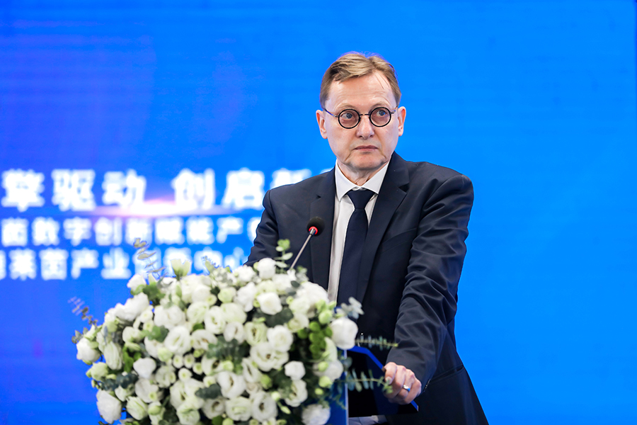 德国TÜV莱茵集团莱茵学院职业教育全球总监Carlo Humberg致辞.jpg