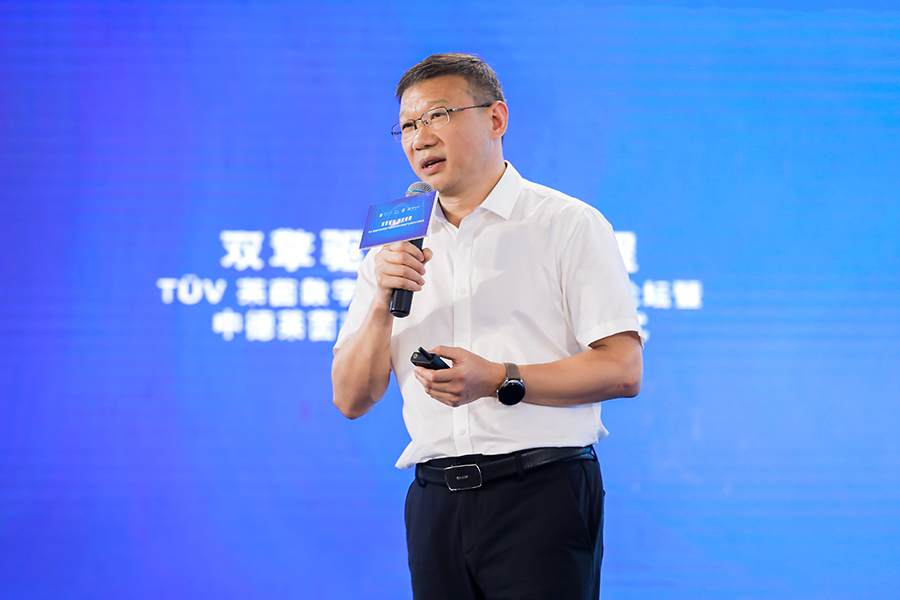 重庆工程职业技术学院校长张进作案例分享.jpg