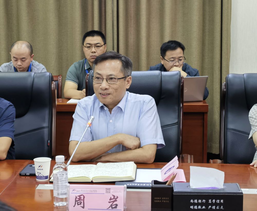 周书记2.jpg