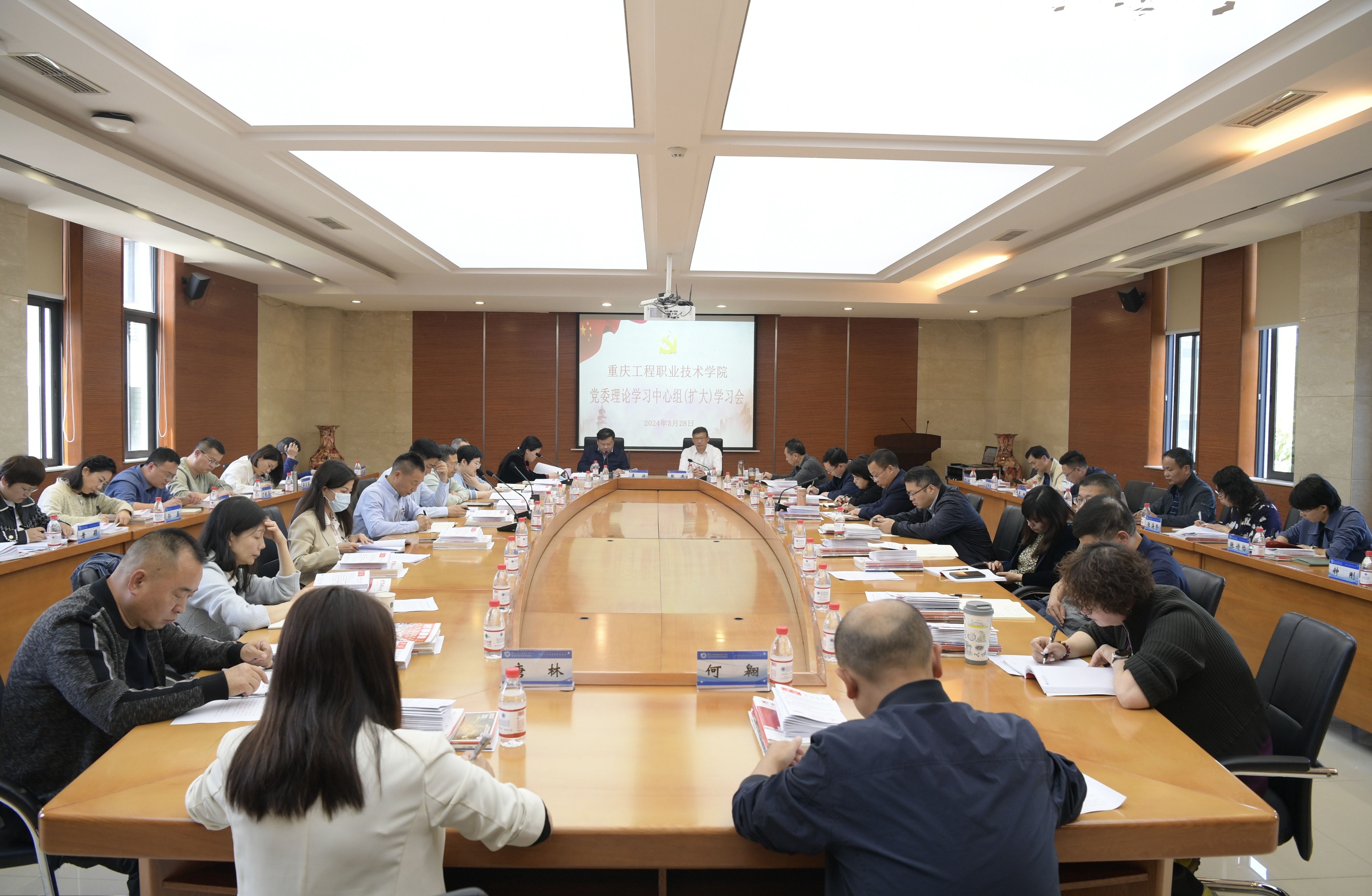 ZWEe_1711616165900023927.jpg