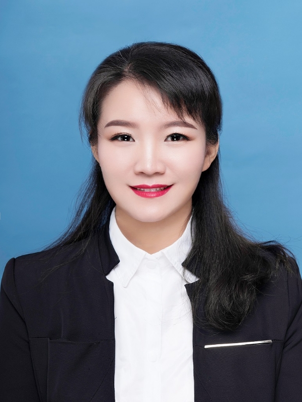 新证件照1.jpg