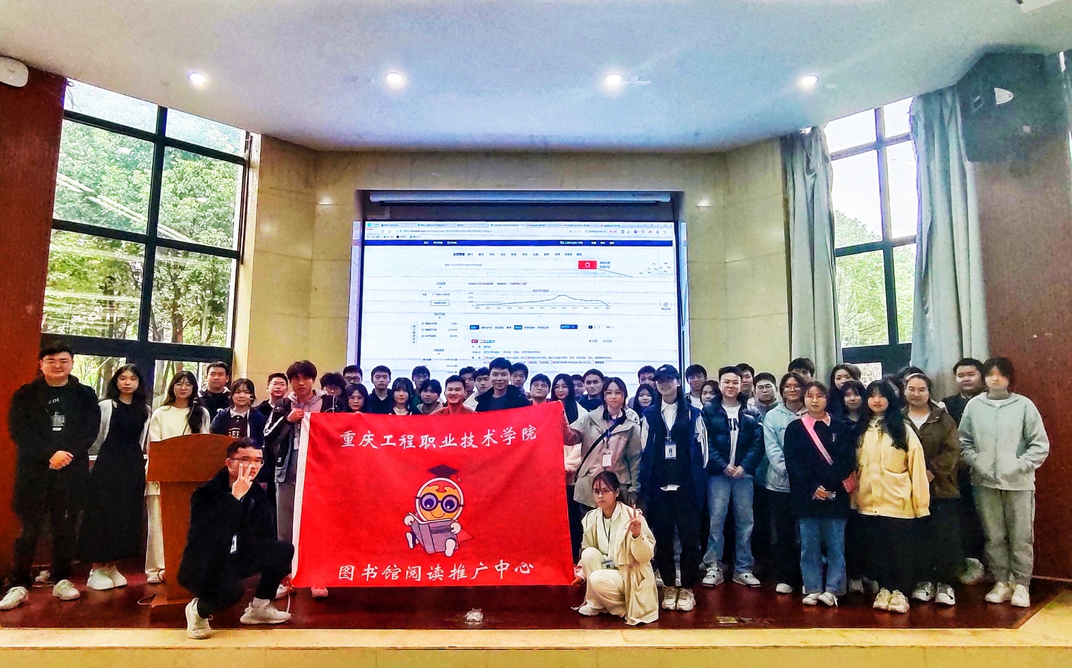 uiab_1677672009363015809.jpg